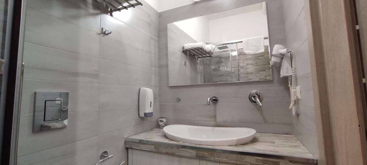 Nitto House Hotel Bari Luaran gambar